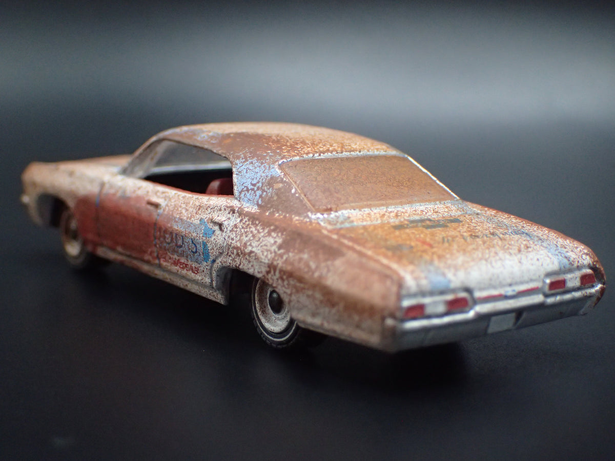 1967 67 CHEVY CHEVROLET IMPALA CUSTOM BARN FIND 1:64 SCALE DIECAST MODEL CAR