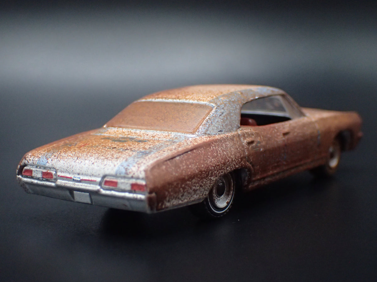 1967 67 CHEVY CHEVROLET IMPALA CUSTOM BARN FIND 1:64 SCALE DIECAST MODEL CAR