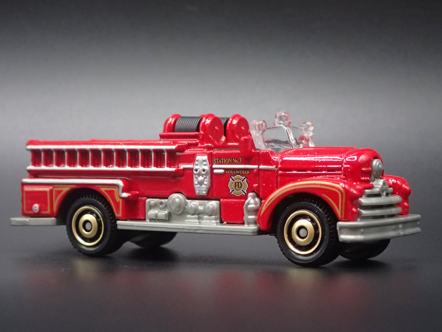 SEAGRAVE FIRE ENGINE FIRE TRUCK RED 1/64 MB SCALE DIORAMA DIECAST MODEL CAR