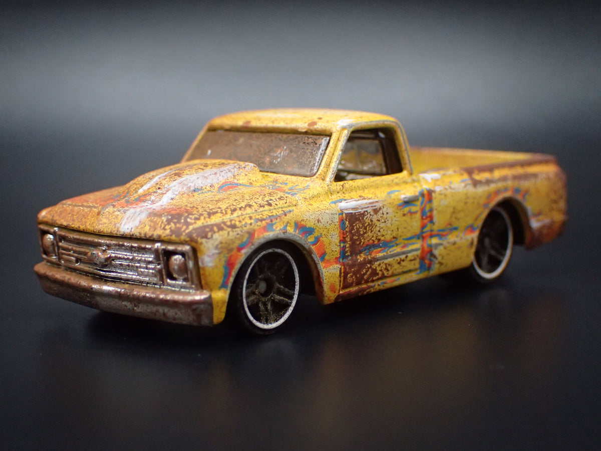 1967 67 CHEVY C10 SHORT BED PICKUP TRUCK BARN FIND 1:64 SCALE DIECAST CAR