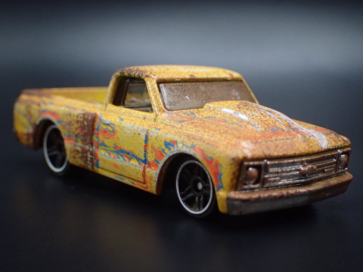1967 67 CHEVY C10 SHORT BED PICKUP TRUCK BARN FIND 1:64 SCALE DIECAST CAR