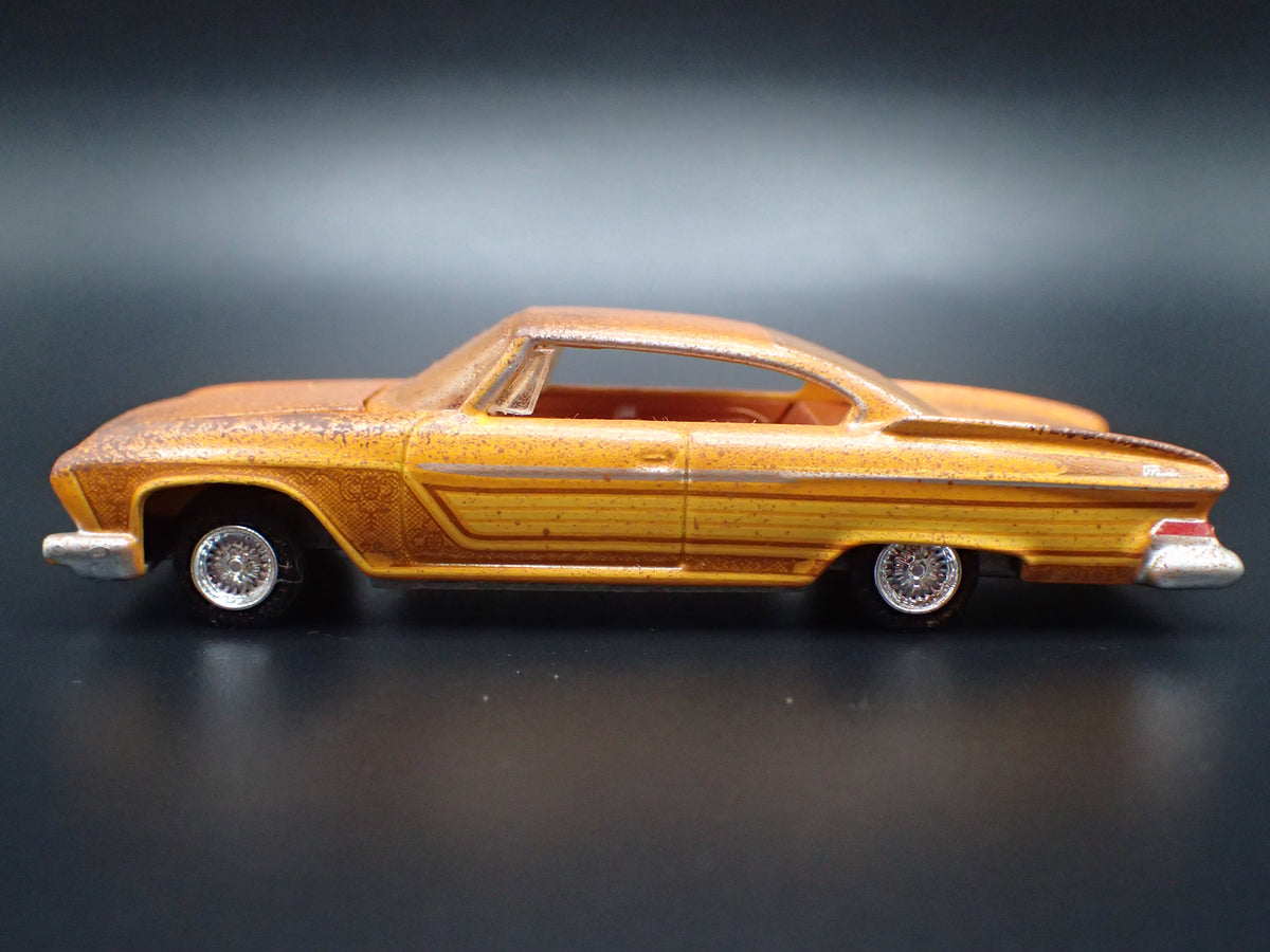 1961 61 DODGE DART PHOENIX LOWRIDER BARN FIND 1:64 SCALE DIORAMA DIECAST MODEL CAR