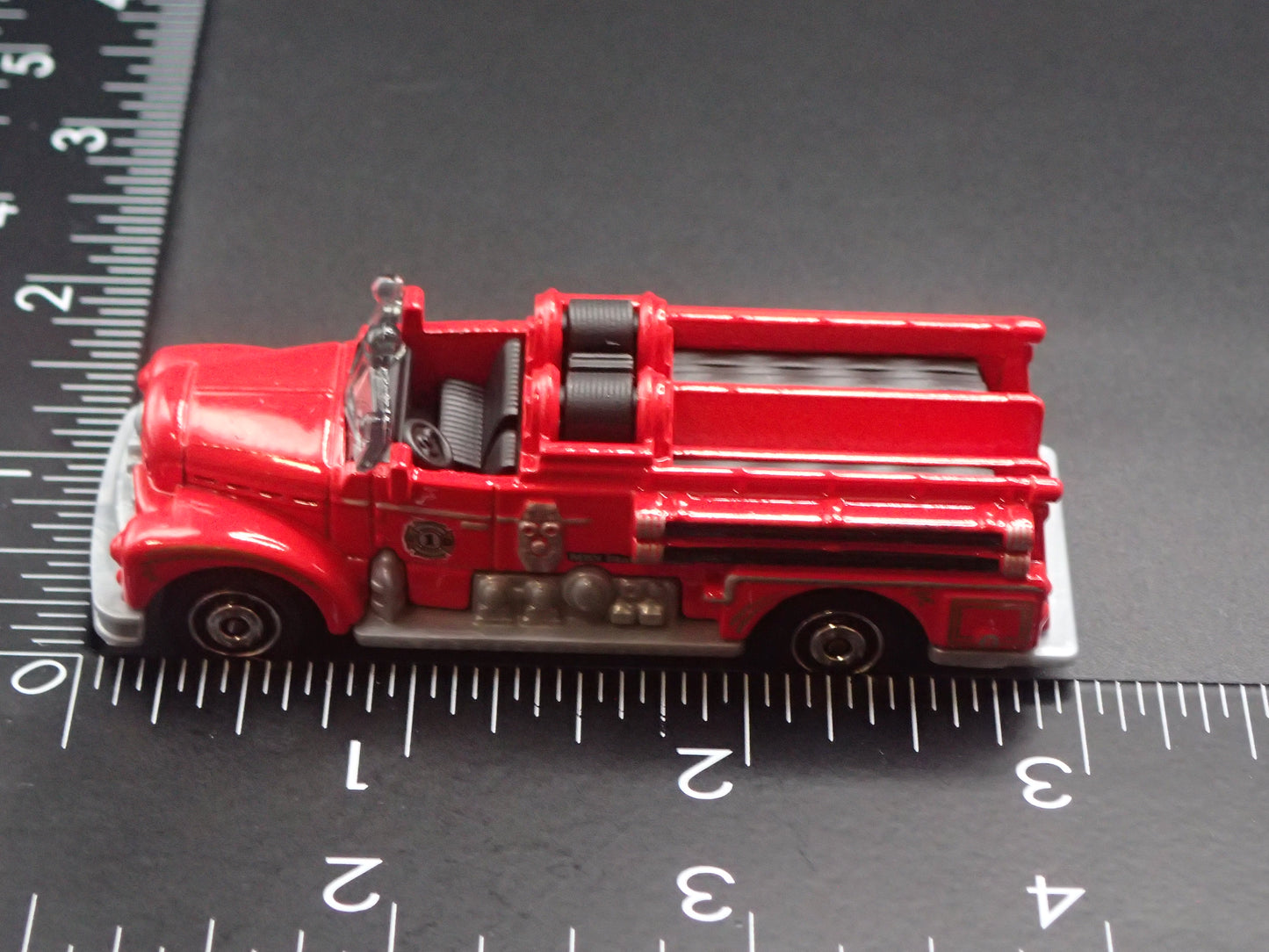 SEAGRAVE FIRE ENGINE FIRE TRUCK RED 1/64 MB SCALE DIORAMA DIECAST MODEL CAR