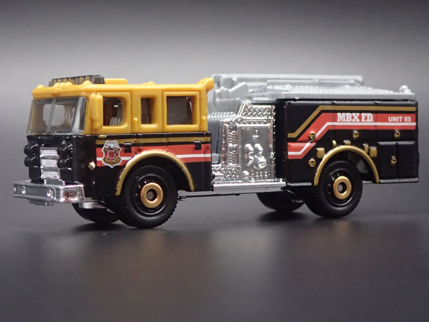 PIERCE DASH FIRE ENGINE TRUCK 1:64 MB SCALE COLLECTIBLE DIECAST MODEL CAR