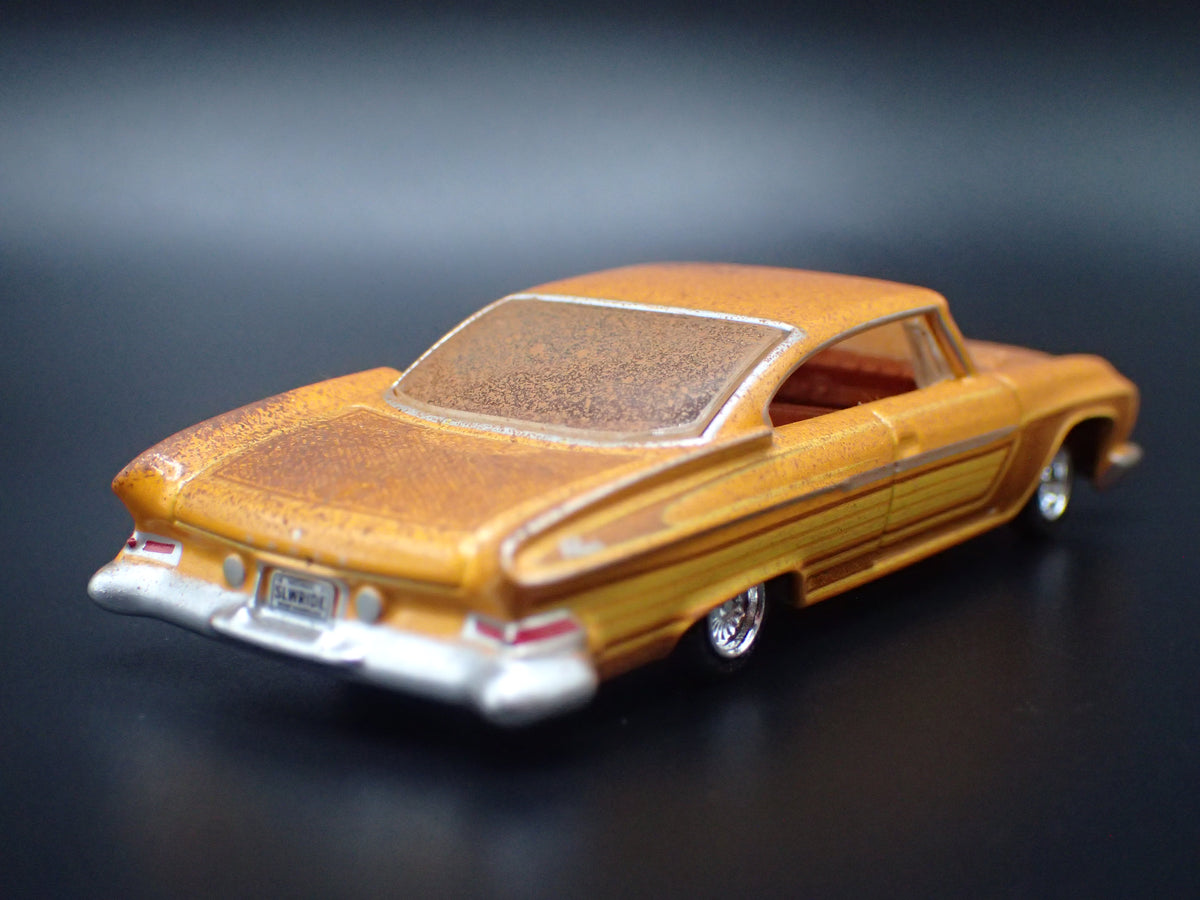 1961 61 DODGE DART PHOENIX LOWRIDER BARN FIND 1:64 SCALE DIORAMA DIECAST MODEL CAR