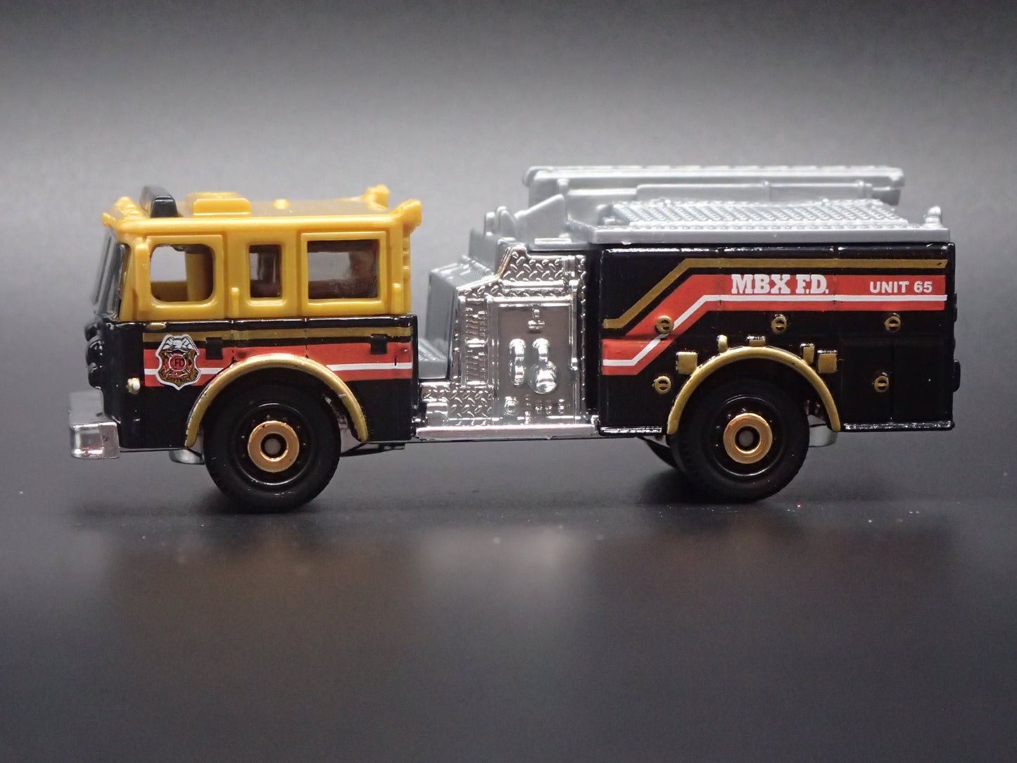 PIERCE DASH FIRE ENGINE TRUCK 1:64 MB SCALE COLLECTIBLE DIECAST MODEL CAR