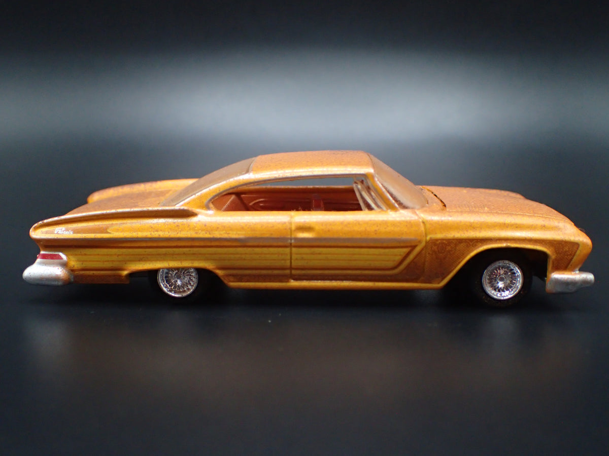 1961 61 DODGE DART PHOENIX LOWRIDER BARN FIND 1:64 SCALE DIORAMA DIECAST MODEL CAR