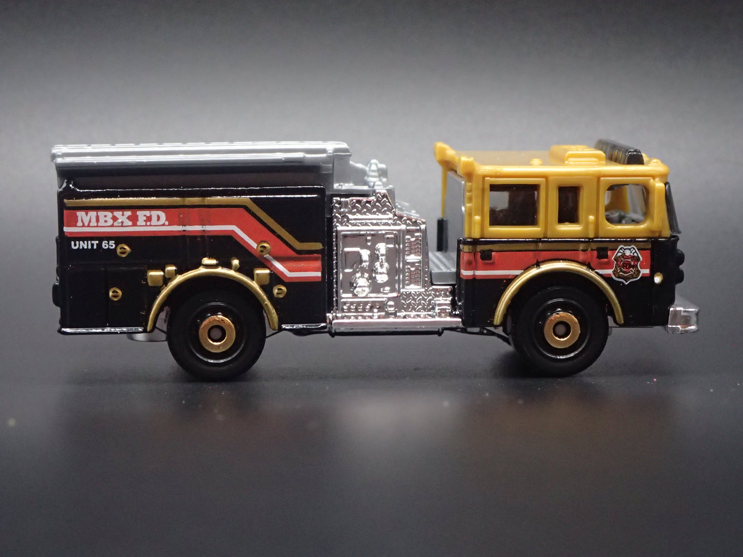 PIERCE DASH FIRE ENGINE TRUCK 1:64 MB SCALE COLLECTIBLE DIECAST MODEL CAR