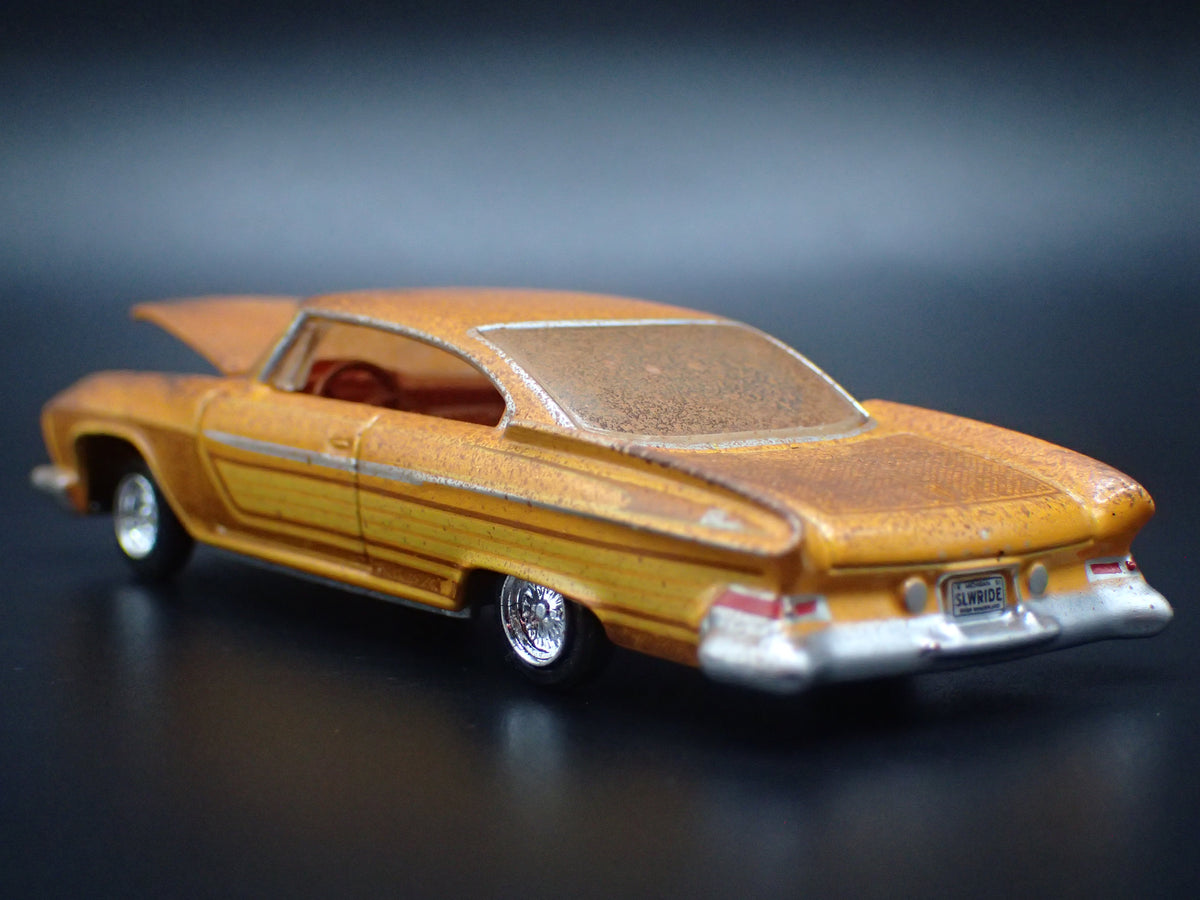 1961 61 DODGE DART PHOENIX LOWRIDER BARN FIND 1:64 SCALE DIORAMA DIECAST MODEL CAR