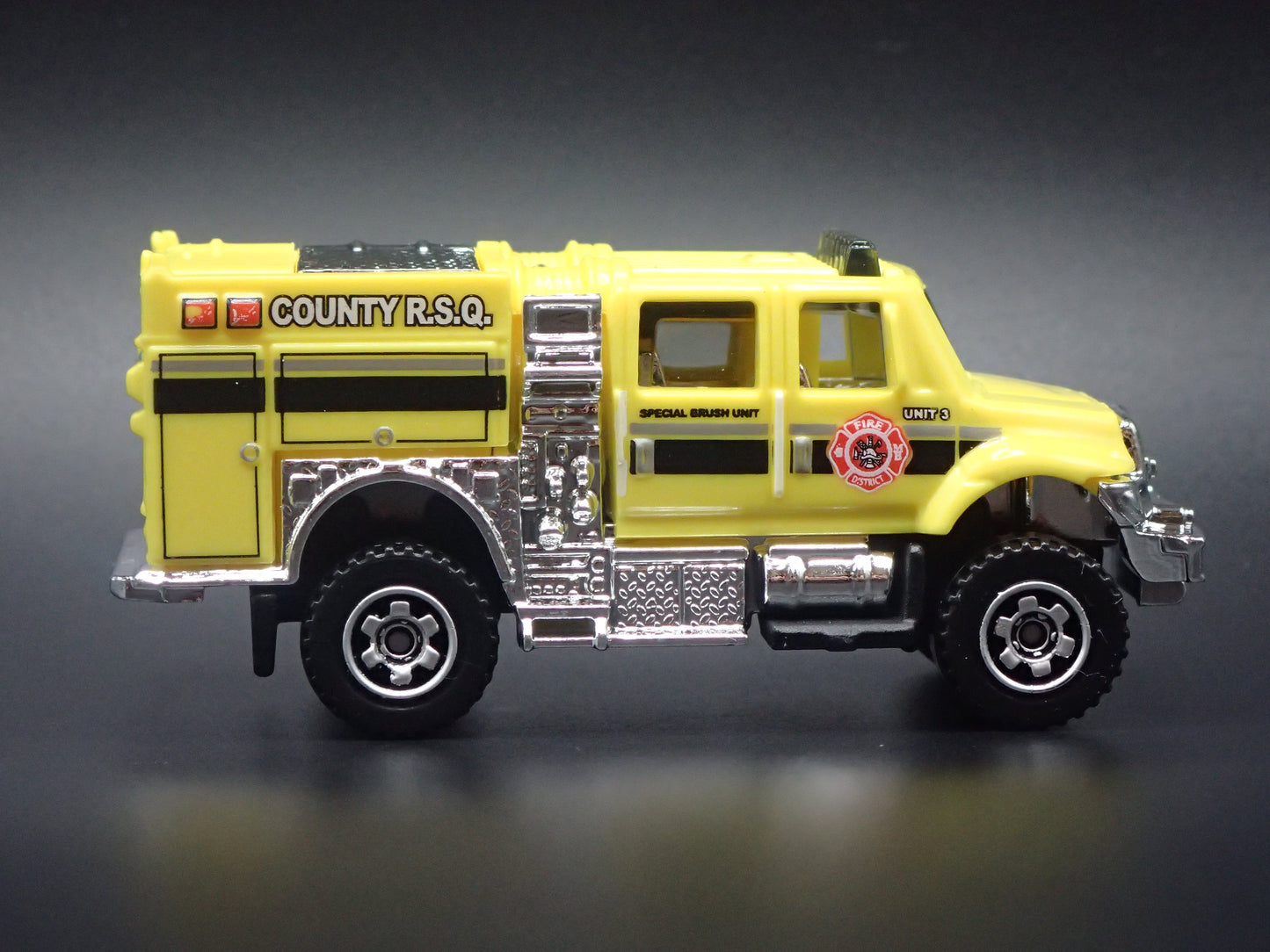 INTERNATIONAL WORKSTAR BRUSH FIRE TRUCK COUNTY RSO 1:64 MB SCALE DIECAST MODEL CAR