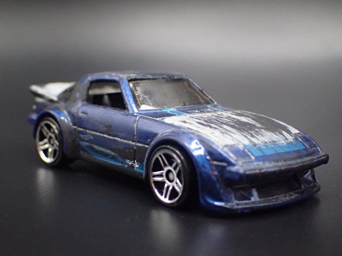 1978-1985 MAZDA RX7 JDM  CUSTOM BARN FIND 1:64 SCALE DIORAMA DIECAST MODEL CAR
