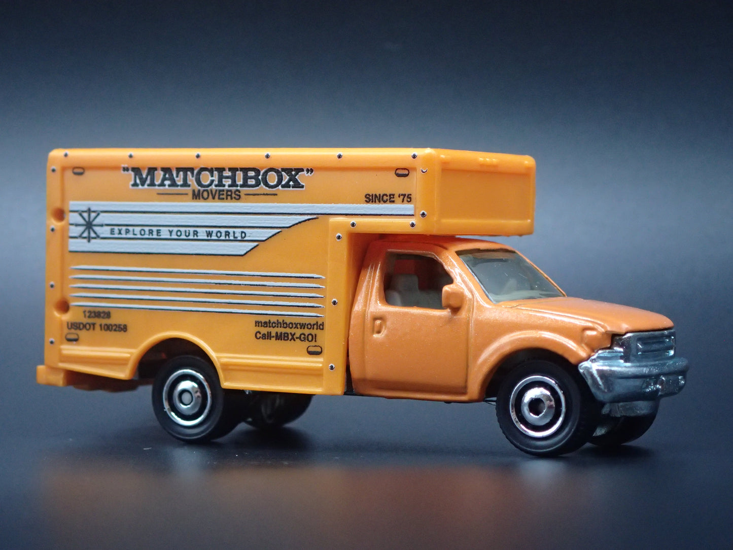 FORD F350 BOX MOVING TRUCK BUDGET VAN 1:64 MB SCALE DIECAST MODEL CAR