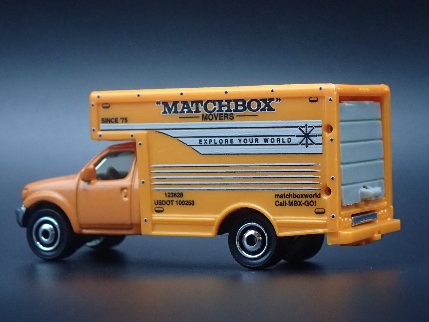 FORD F350 BOX MOVING TRUCK BUDGET VAN 1:64 MB SCALE DIECAST MODEL CAR