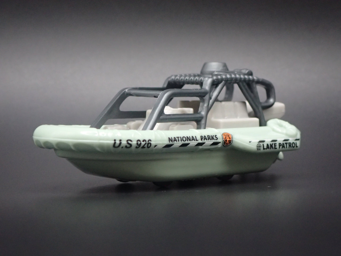NATIONAL PARKS LAKE PATROL BOAT RARE 1:64 MB SCALE DIORAMA DIECAST MODEL CAR