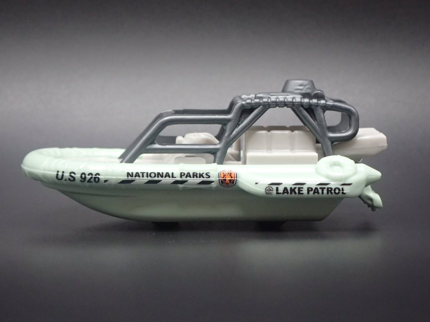NATIONAL PARKS LAKE PATROL BOAT RARE 1:64 MB SCALE DIORAMA DIECAST MODEL CAR