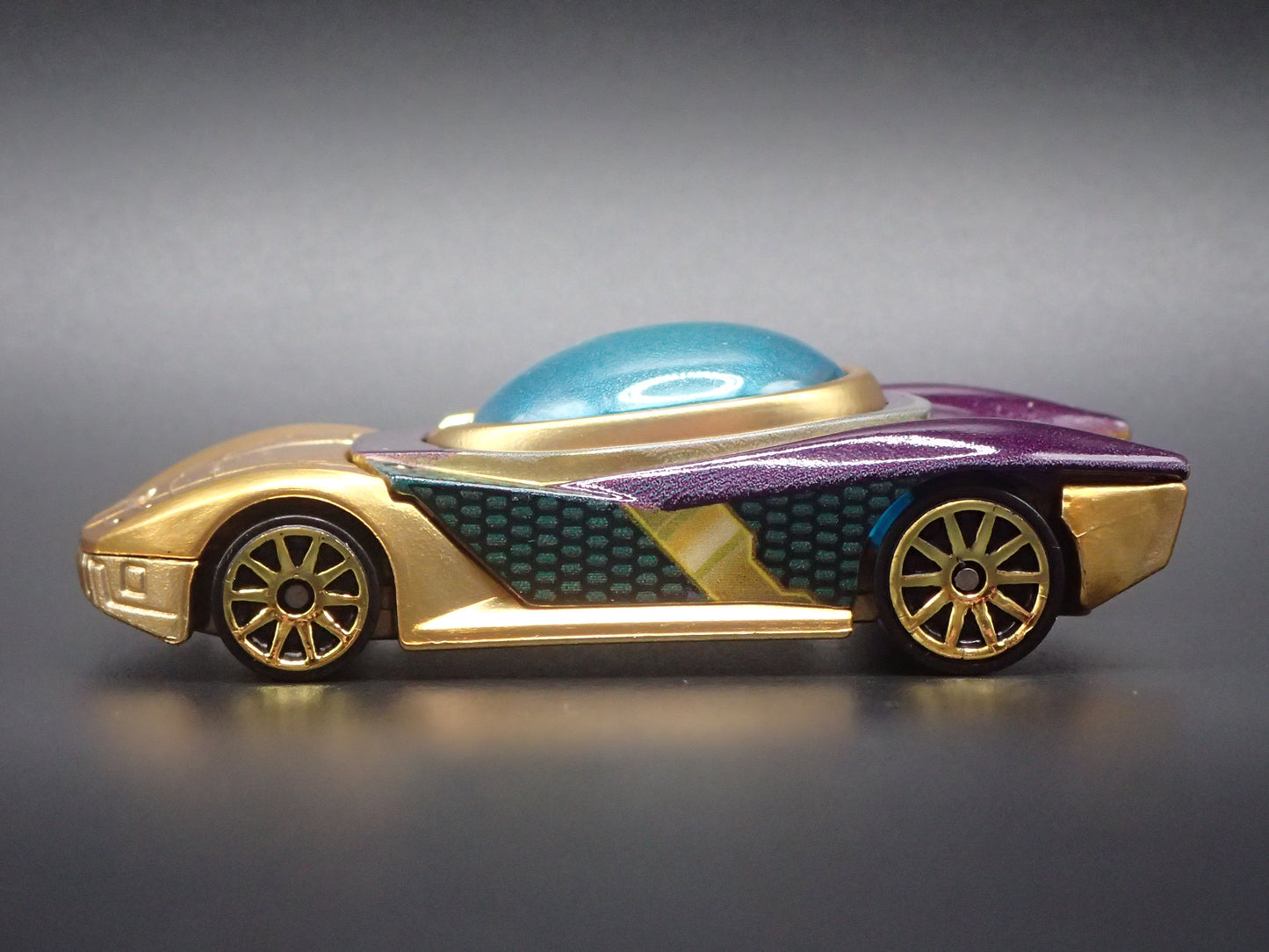 MYSTERIO SPIDER MAN MARVEL CHARACTER CARS 1/64 SCALE DIORAMA DIECAST MODEL CAR