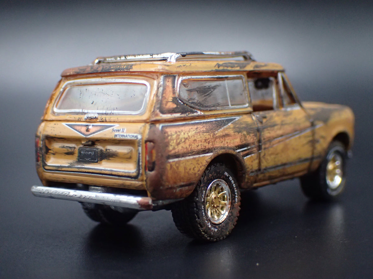 1979 79 INTERNATIONAL SCOUT II CUSTOM BARN FIND 1:64 SCALE DIECAST MODEL CAR
