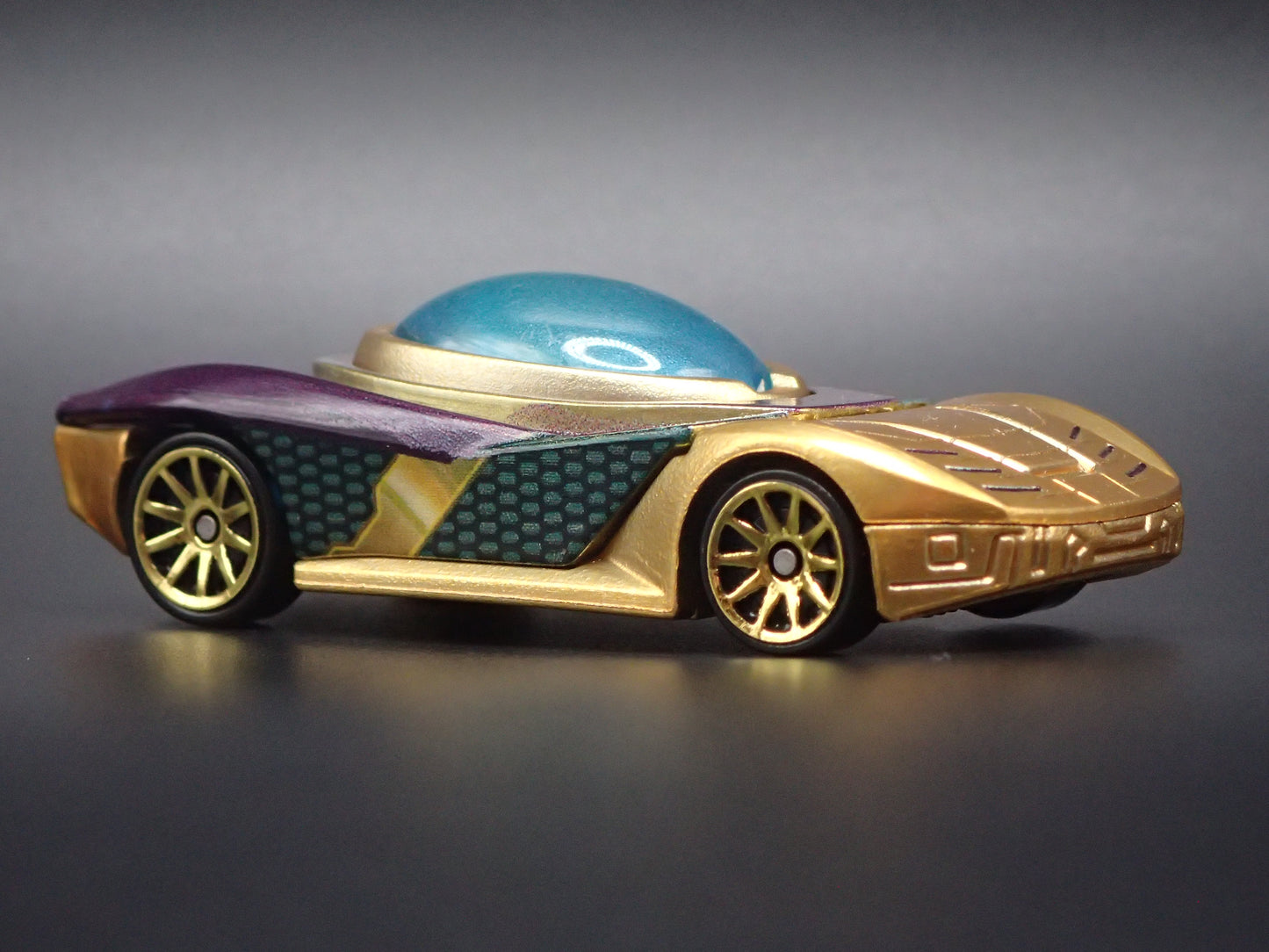 MYSTERIO SPIDER MAN MARVEL CHARACTER CARS 1/64 SCALE DIORAMA DIECAST MODEL CAR