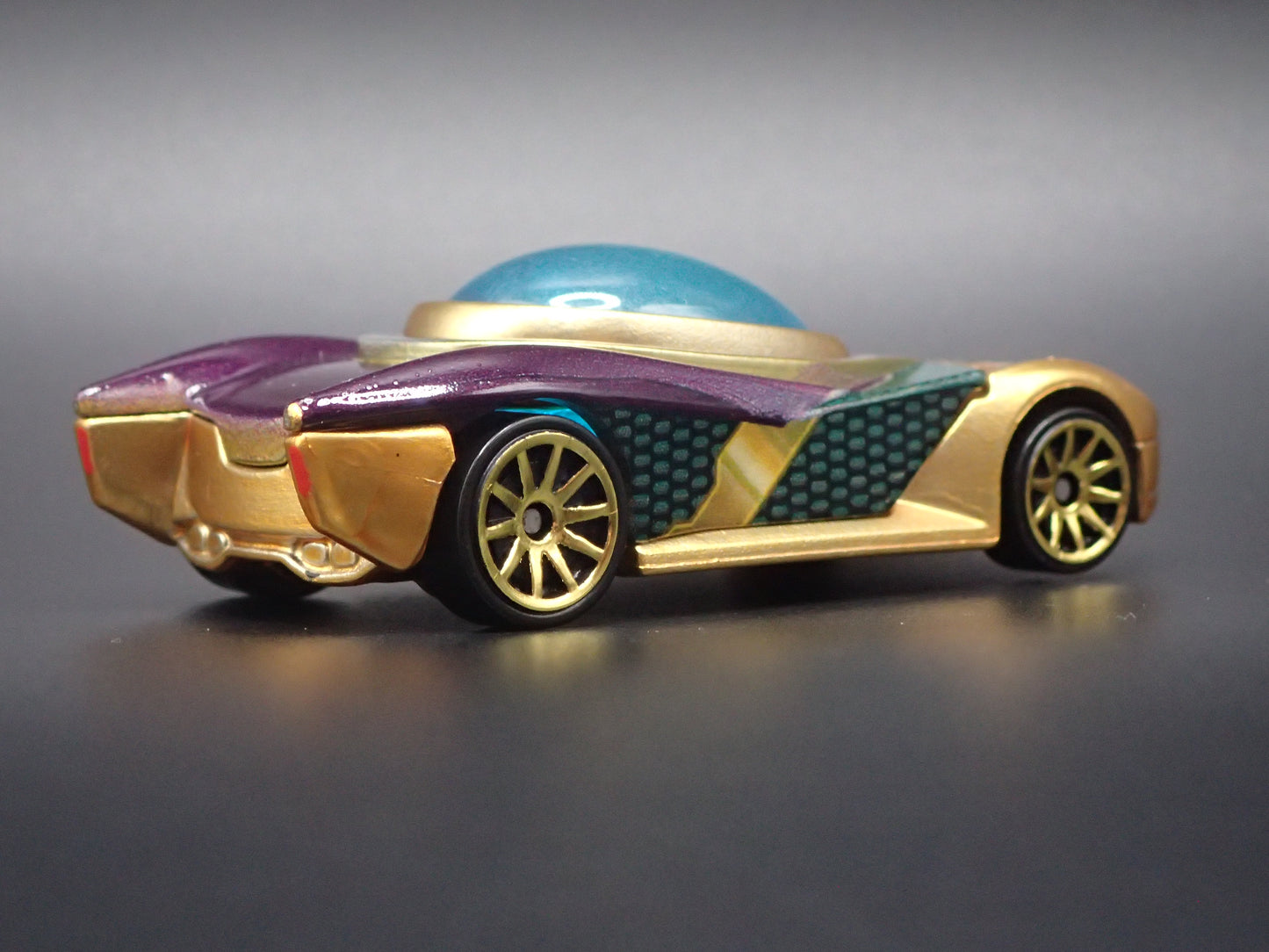 MYSTERIO SPIDER MAN MARVEL CHARACTER CARS 1/64 SCALE DIORAMA DIECAST MODEL CAR
