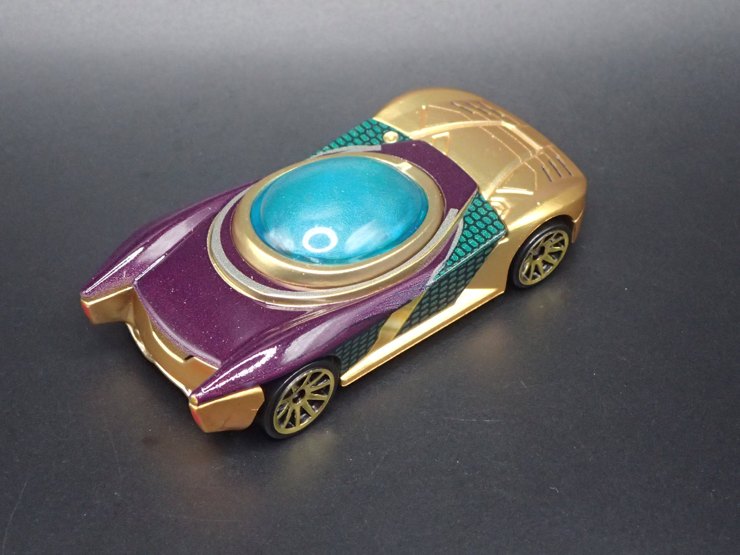 MYSTERIO SPIDER MAN MARVEL CHARACTER CARS 1/64 SCALE DIORAMA DIECAST MODEL CAR