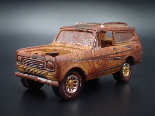 1979 79 INTERNATIONAL SCOUT II CUSTOM BARN FIND 1:64 SCALE DIECAST MODEL CAR