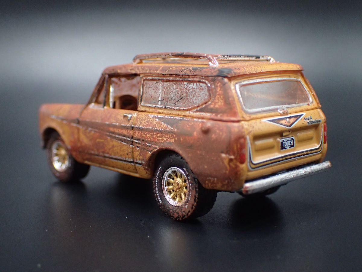 1979 79 INTERNATIONAL SCOUT II CUSTOM BARN FIND 1:64 SCALE DIECAST MODEL CAR