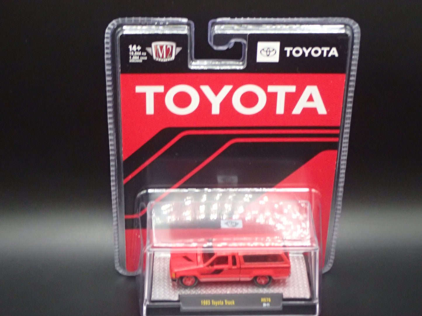 1985 TOYOTA MINI TRUCK 2026 M2 MACHINES RED CHASE HOBBY 1/1804 HS76 26-11