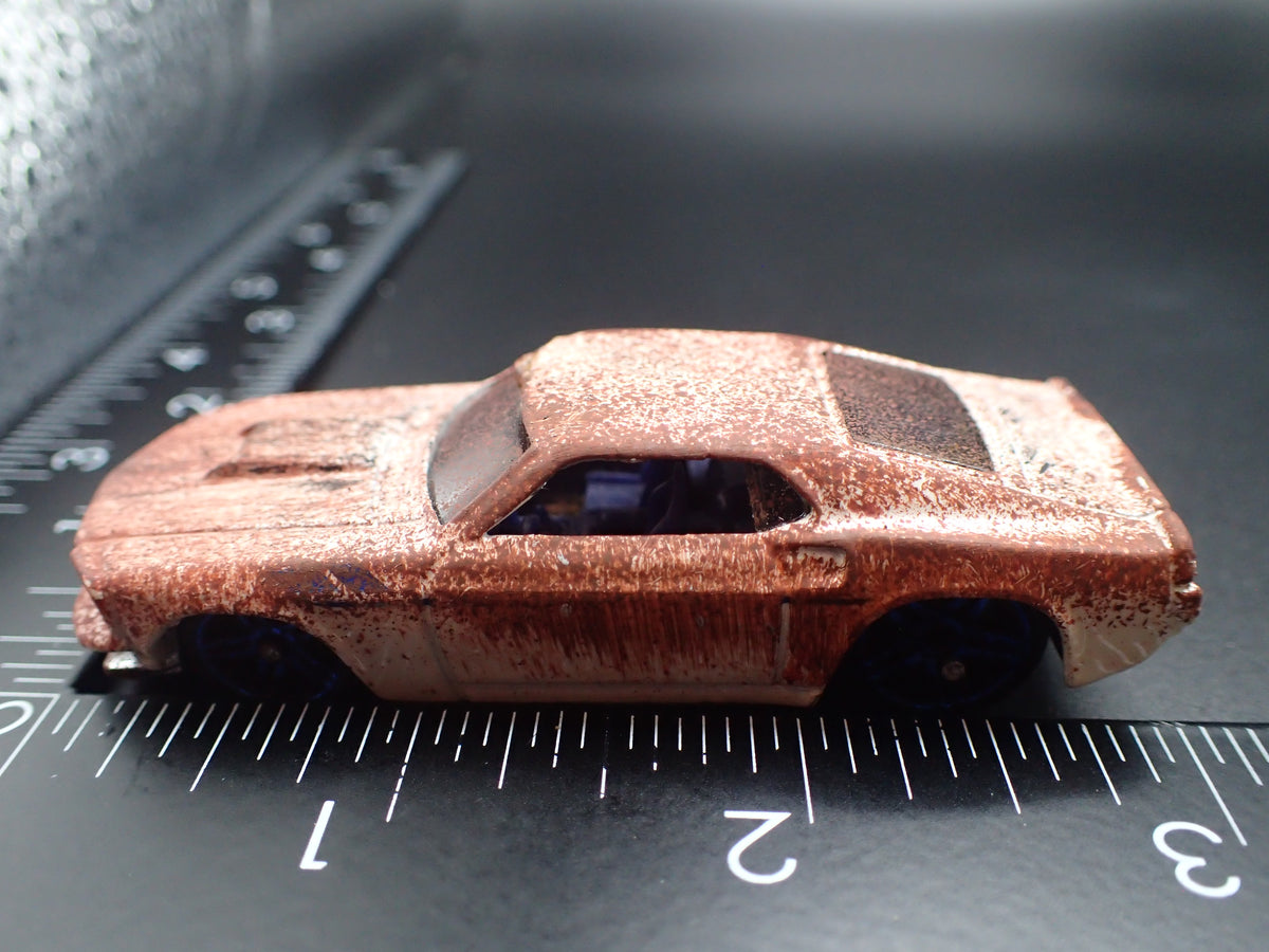 1969 69 FORD MUSTANG FASTBACK CUSTOM BARN FIND 1/64 SCALE DIECAST MODEL CAR
