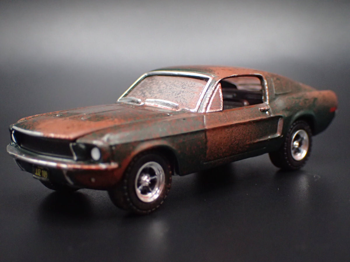 1968 FORD MUSTANG BULLITT FASTBACK BARN FIND 1:64 SCALE DIECAST MODEL CAR