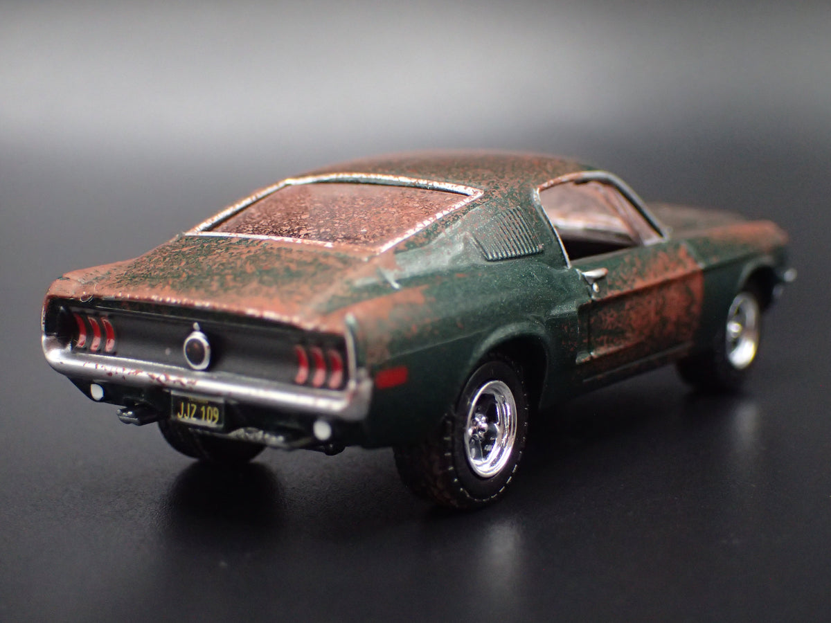 1968 FORD MUSTANG BULLITT FASTBACK BARN FIND 1:64 SCALE DIECAST MODEL CAR