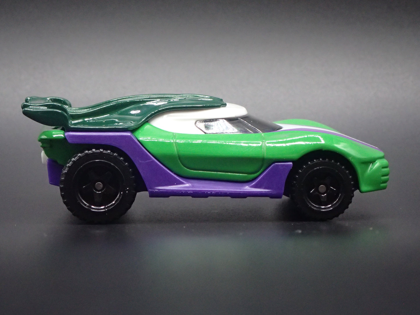 SHE HULK MARVEL CHARACTER CARS 1/64 SCALE COLLECTIBLE DIECAST MODEL CAR