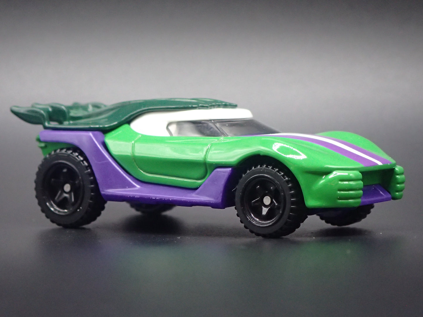 SHE HULK MARVEL CHARACTER CARS 1/64 SCALE COLLECTIBLE DIECAST MODEL CAR