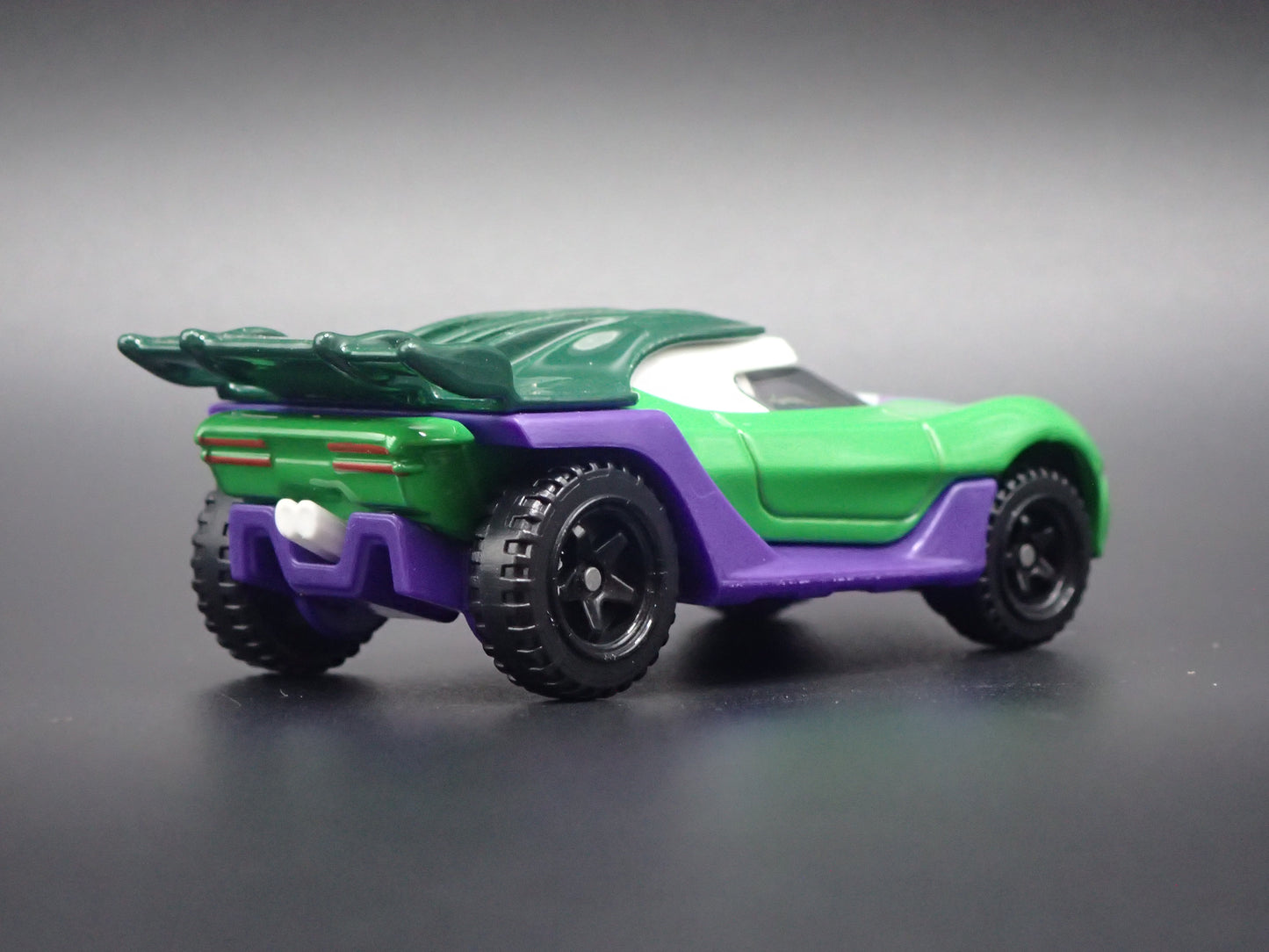 SHE HULK MARVEL CHARACTER CARS 1/64 SCALE COLLECTIBLE DIECAST MODEL CAR