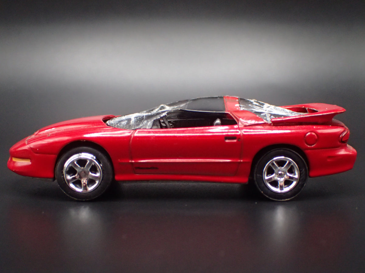 1997 97 PONTIAC FIREBIRD T/A TA ROLLOVER JUNKYARD 1:64 SCALE DIECAST MODEL CAR
