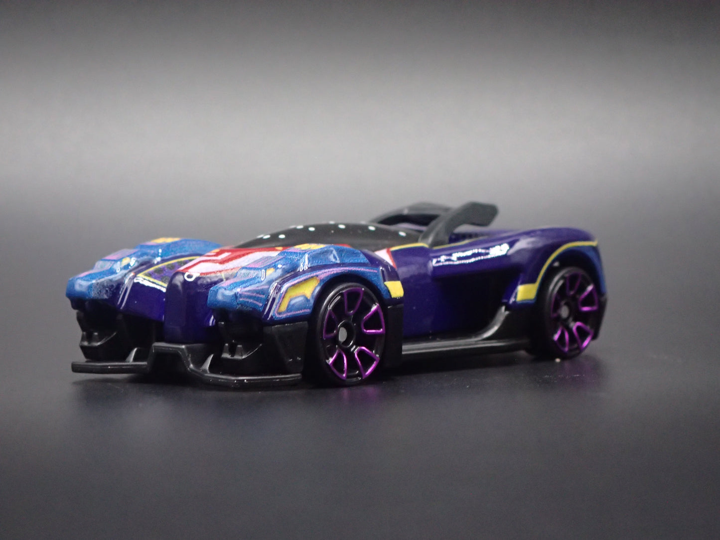 SHURI BLACK PANTHER MARVEL CHARACTER CARS 1/64 SCALE DIORAMA DIECAST MODEL CAR