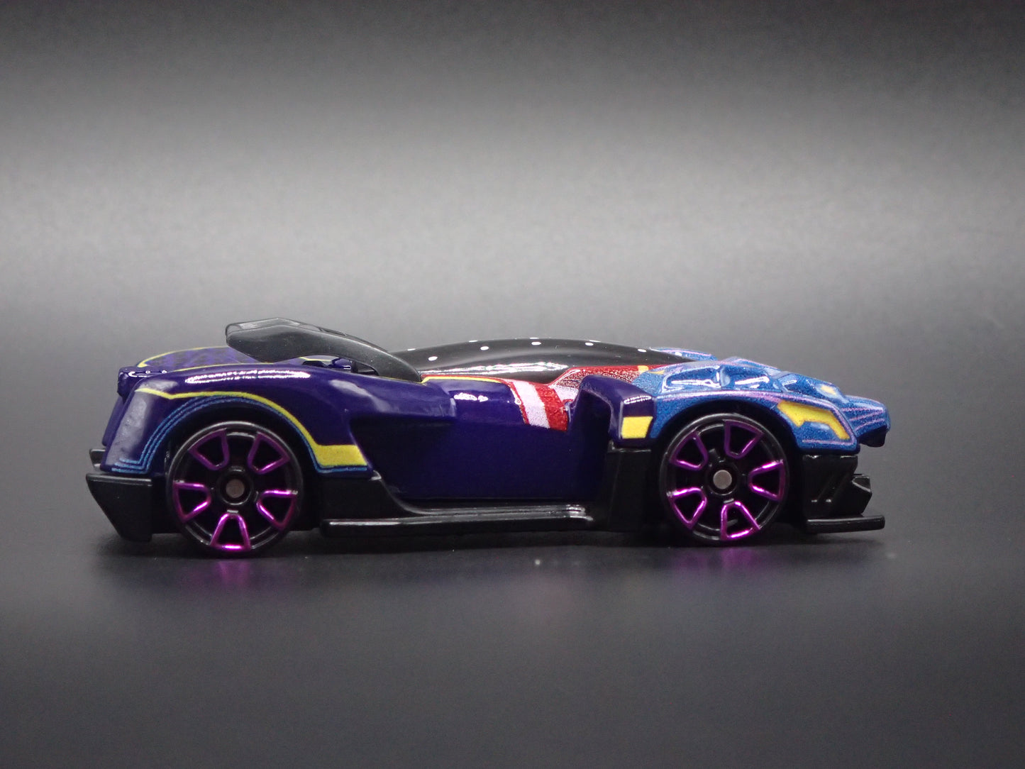 SHURI BLACK PANTHER MARVEL CHARACTER CARS 1/64 SCALE DIORAMA DIECAST MODEL CAR