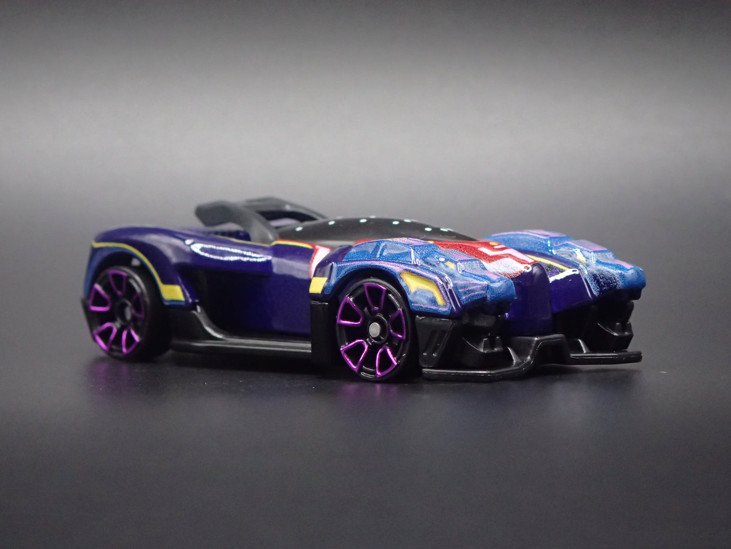 SHURI BLACK PANTHER MARVEL CHARACTER CARS 1/64 SCALE DIORAMA DIECAST MODEL CAR