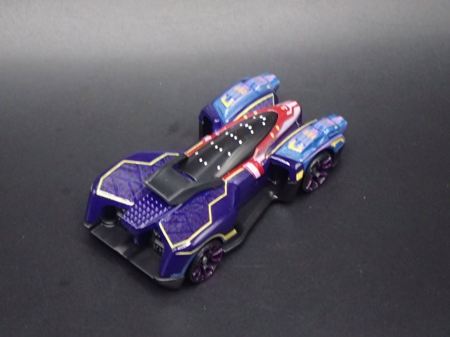 SHURI BLACK PANTHER MARVEL CHARACTER CARS 1/64 SCALE DIORAMA DIECAST MODEL CAR
