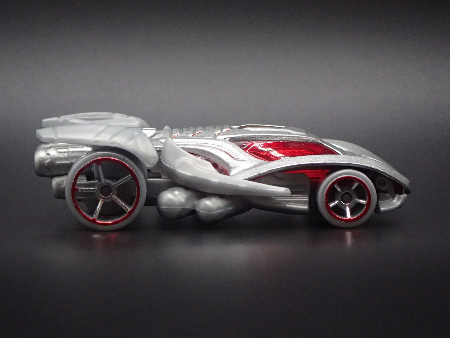ULTRON MARVEL CHARACTER CARS 1/64 SCALE DIORAMA DIECAST MODEL CAR