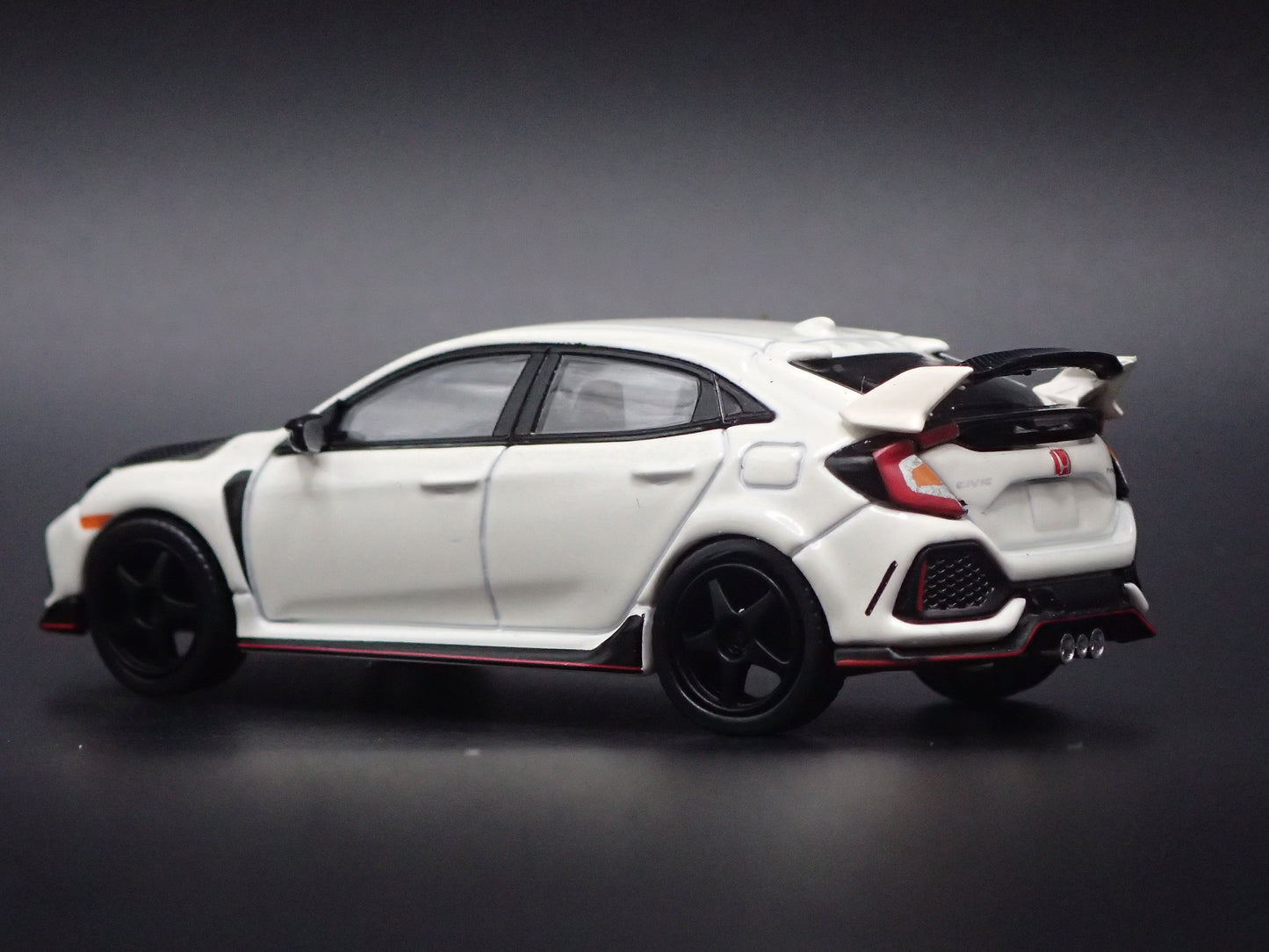 2017-2021 HONDA CIVIC TYPE R FK8 WHITE 1:64 SCALE COLLECTIBLE DIECAST MODEL CAR