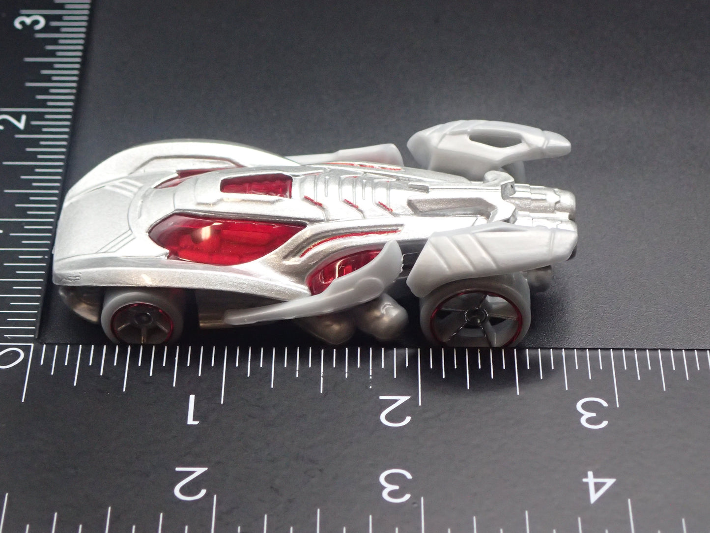 ULTRON MARVEL CHARACTER CARS 1/64 SCALE DIORAMA DIECAST MODEL CAR