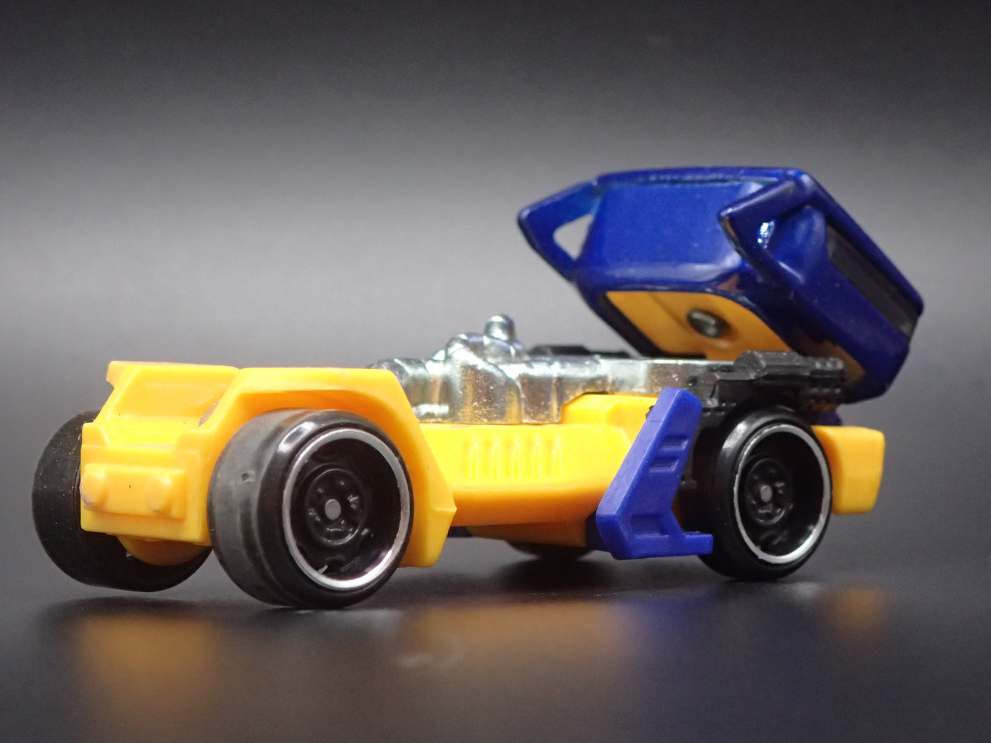 CABLE MARVEL CHARACTER CARS 1/64 SCALE DIORAMA DIECAST MODEL CAR