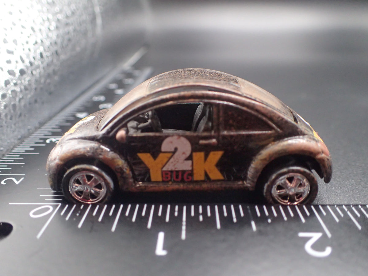 1998-2011 VW VOLKSWAGEN NEW BEETLE BUG BARN FIND 1:64 SCALE DIECAST MODEL CAR