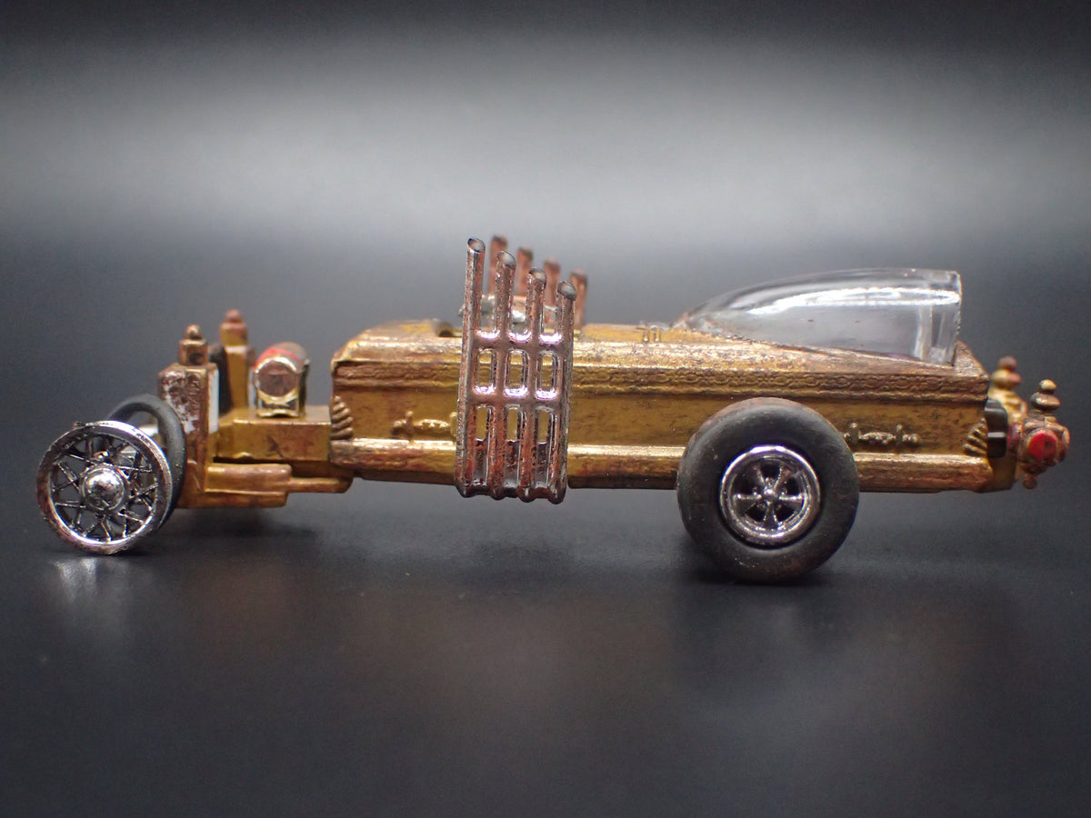 BARRIS THE DRAG-U-LA DRAGULA MUNSTERS BARN FIND 1:64  DIECAST MODEL CAR