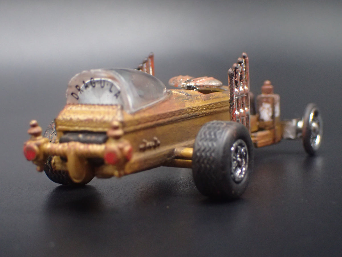 BARRIS THE DRAG-U-LA DRAGULA MUNSTERS BARN FIND 1:64  DIECAST MODEL CAR