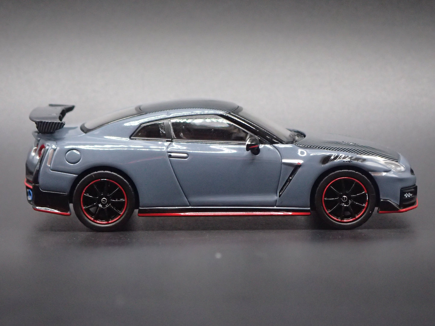 2023-2025 NISSAN GTR R35 SKYLINE NISMO GRAY 1:64 SCALE DIECAST MODEL CAR