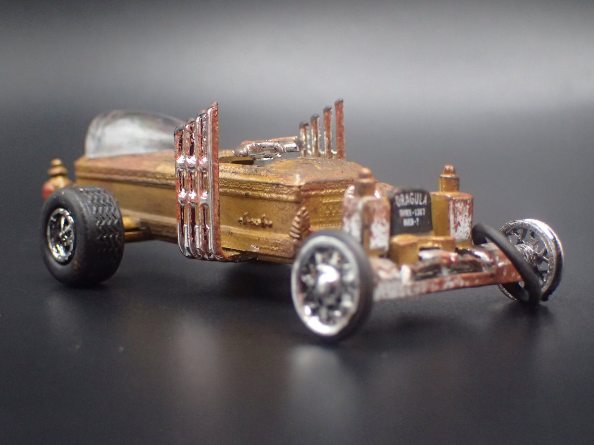 BARRIS THE DRAG-U-LA DRAGULA MUNSTERS BARN FIND 1:64  DIECAST MODEL CAR