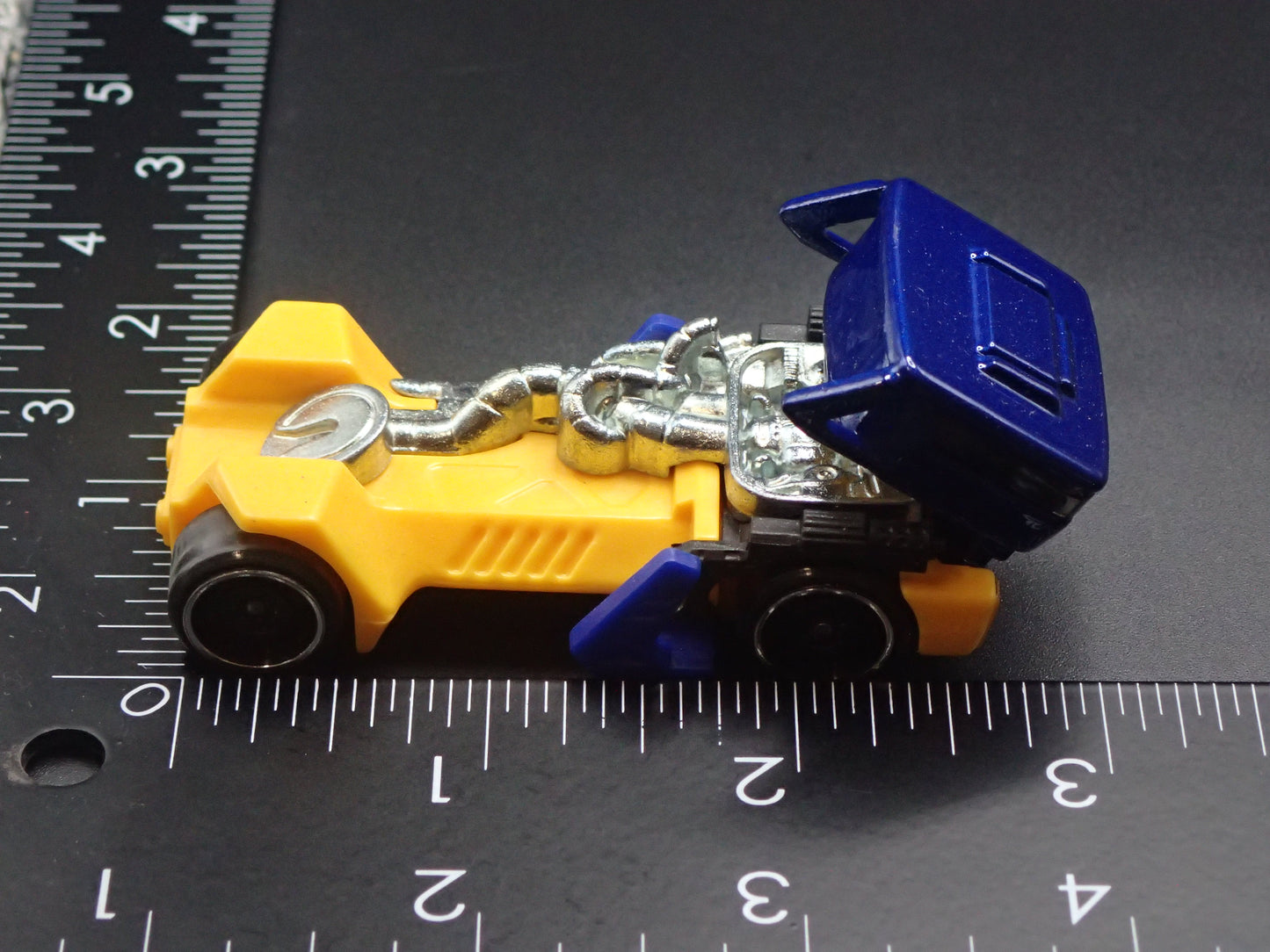 CABLE MARVEL CHARACTER CARS 1/64 SCALE DIORAMA DIECAST MODEL CAR