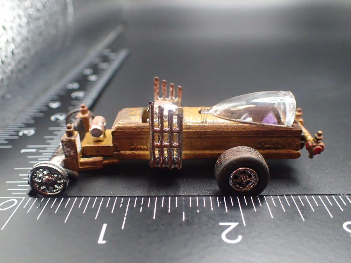 BARRIS THE DRAG-U-LA DRAGULA MUNSTERS BARN FIND 1:64  DIECAST MODEL CAR