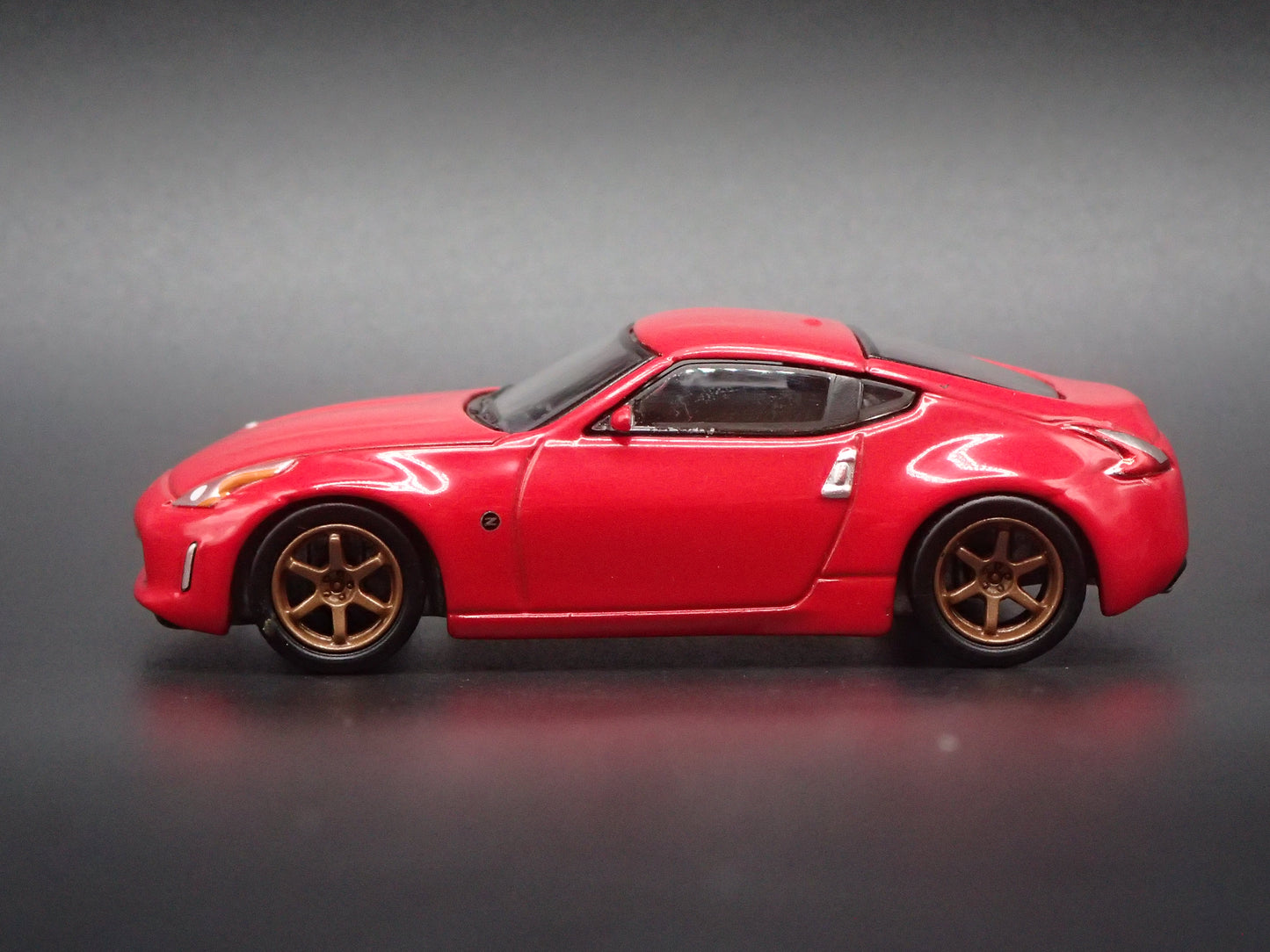 2009-2020 NISSAN 370Z RED 1:64 SCALE COLLECTIBLE DIORAMA DIECAST MODEL CAR